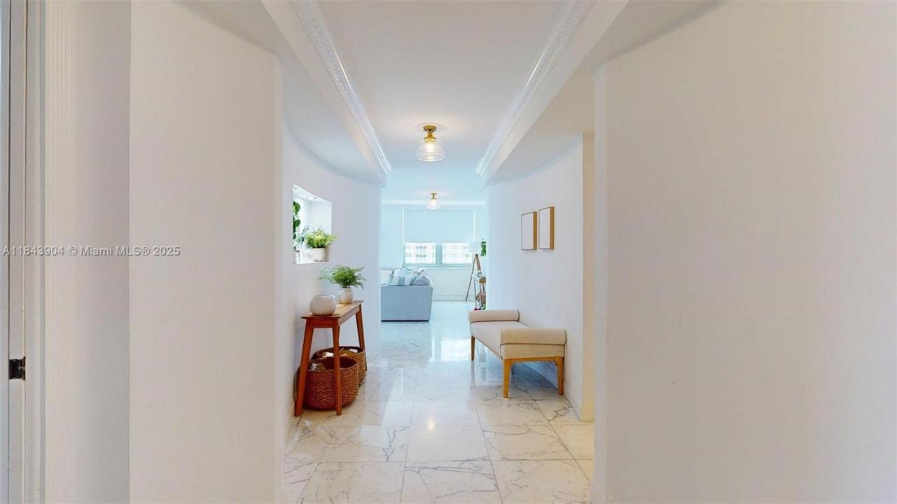 1912 S Ocean Dr 9A, Hallandale Beach, Floride 33009, États-Unis