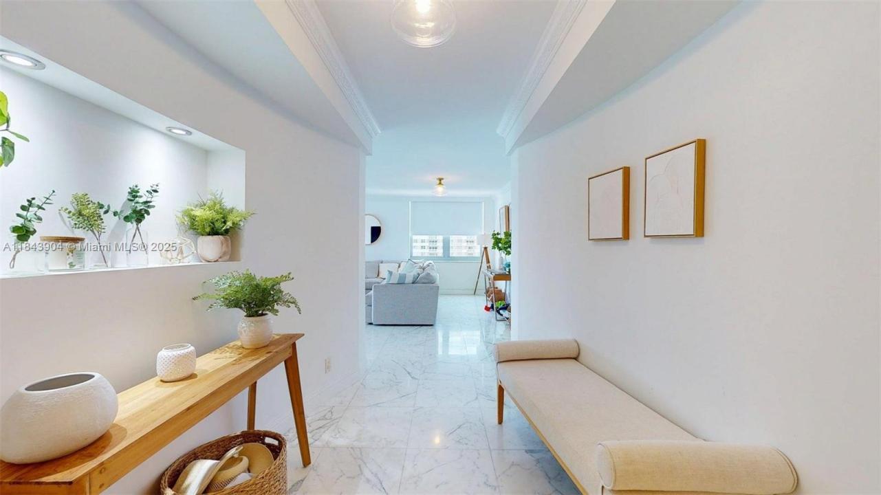 1912 S Ocean Dr 9A, Hallandale Beach, Floride 33009, États-Unis