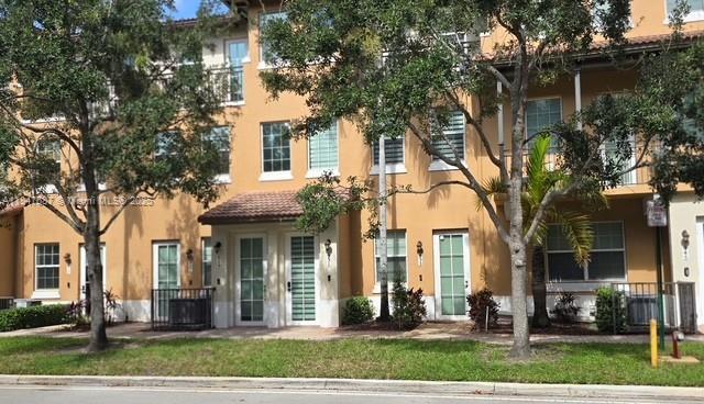 929 SW 147th Ave 2008, Pembroke Pines, Flórida 33027, Estados Unidos