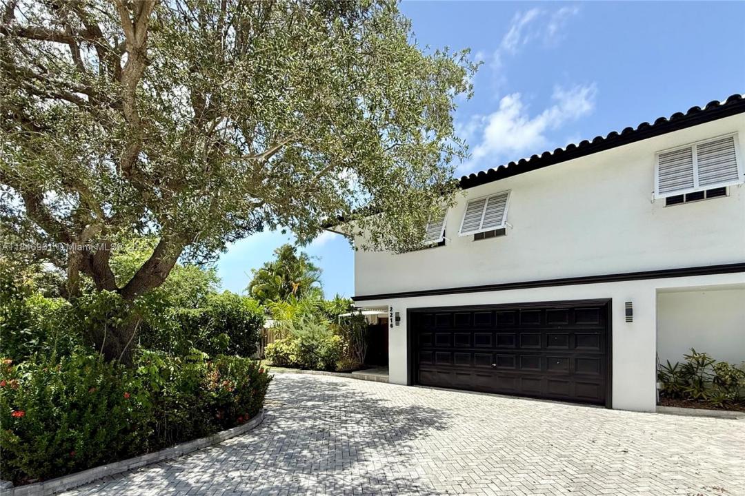 2216 NE 18th Ave, Wilton Manors, Florida 33305