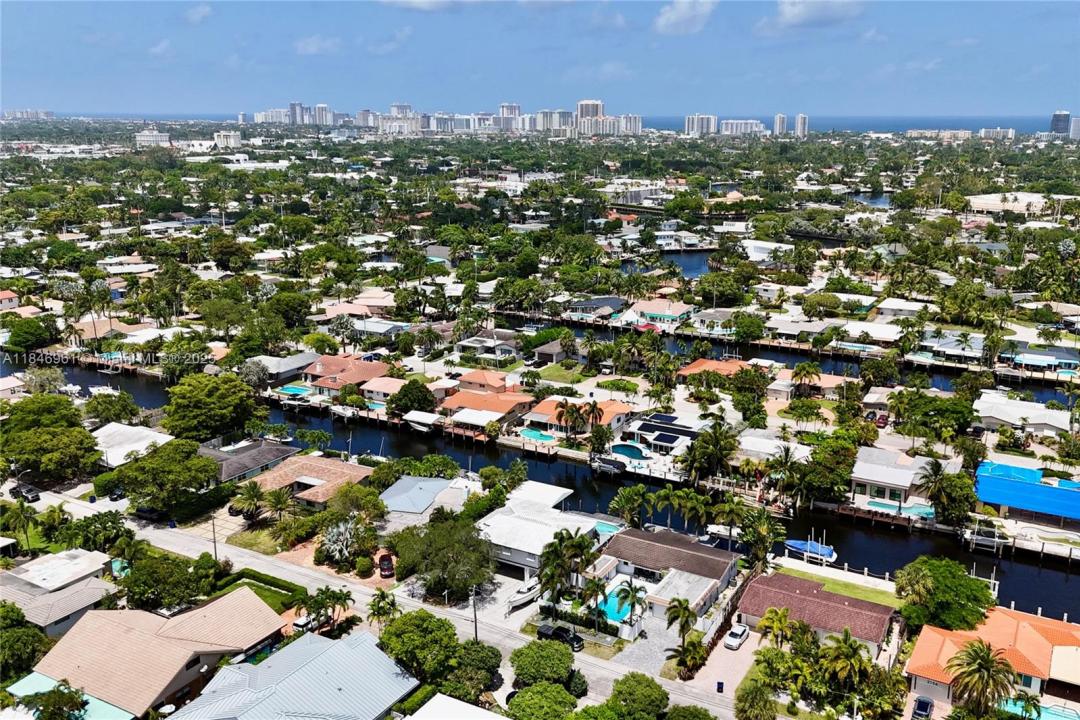 2216 NE 18th Ave, Wilton Manors, Florida 33305