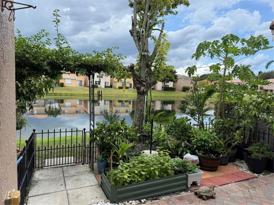 9430 NW 55th Street, Sunrise, Florida 33351
