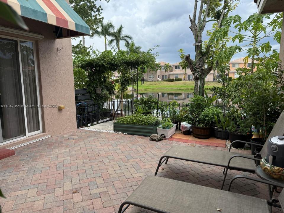 9430 NW 55th Street, Sunrise, Florida 33351