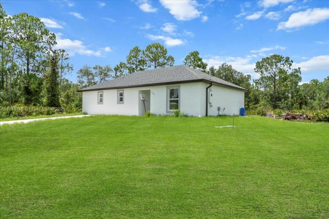 3707 E 20 th ST, Lehigh Acres, Florida 33920
