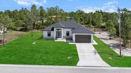 203 E 10 th ST, Lehigh Acres, Florida 33972, USA