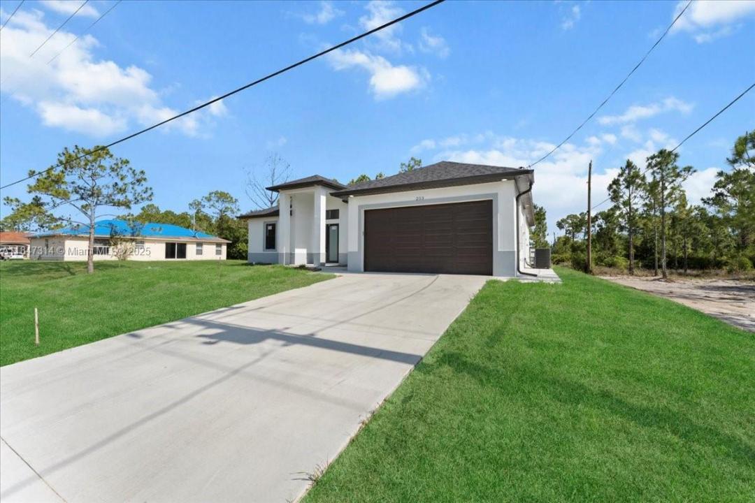 203 E 10 th ST, Lehigh Acres, Florida 33972