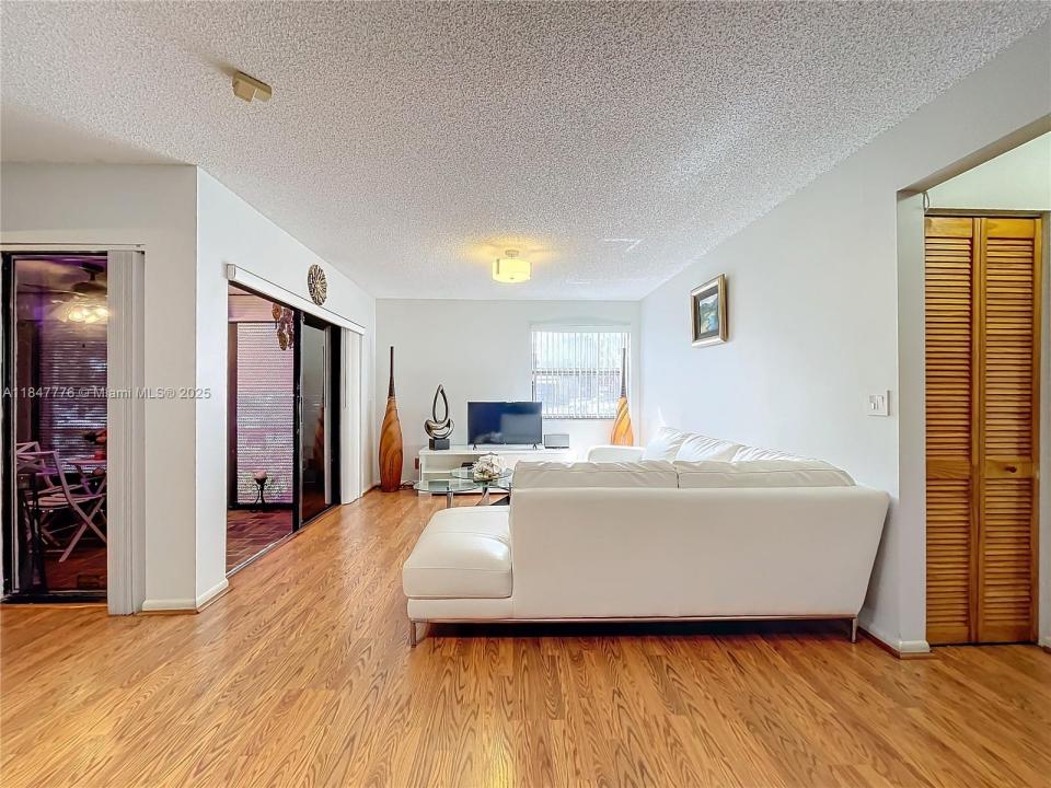 11533 NW 10th St 11533, Pembroke Pines, Florida 33026, USA