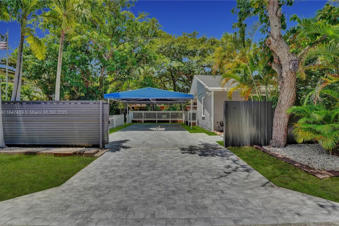 1401 NE 5th Ter, Fort Lauderdale, Florida 33304, USA