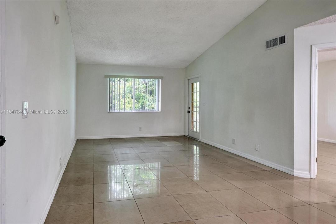 3995 W Mcnab Rd B301, Pompano Beach, Florida 33069