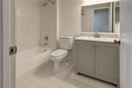 3995 W Mcnab Rd B301, Pompano Beach, Florida 33069, USA