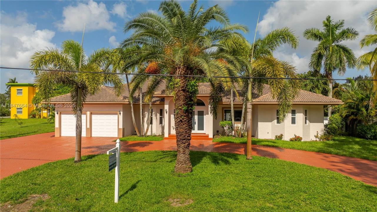 424 Bayberry Dr, Plantation, פלורידה 33317, ארצות הברית של אמריקה