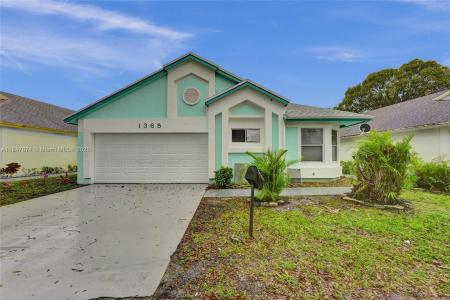 1365 W Glen Oak Rd, North Lauderdale, Florida 33068, USA