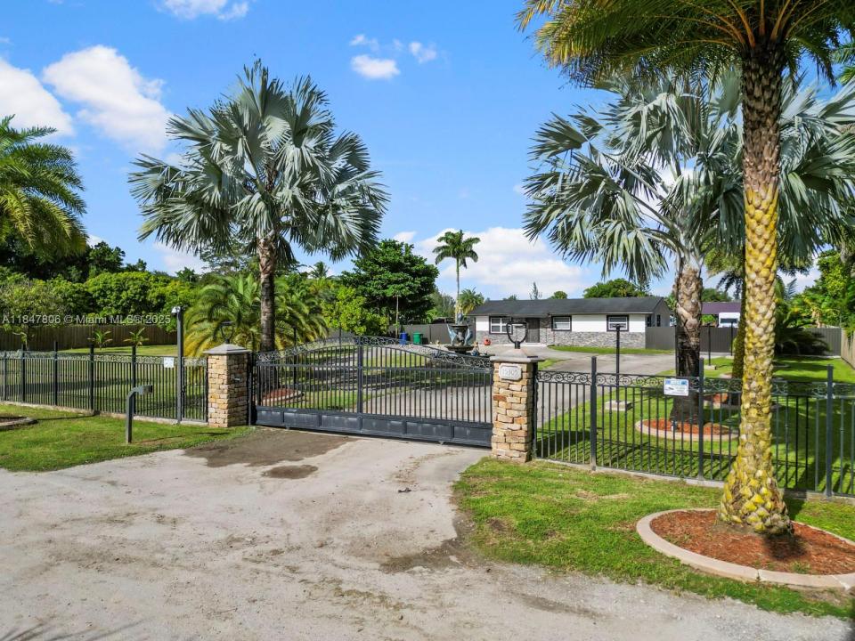 15305 SW 209th Ave, Miami, Florida 33187, Estados Unidos