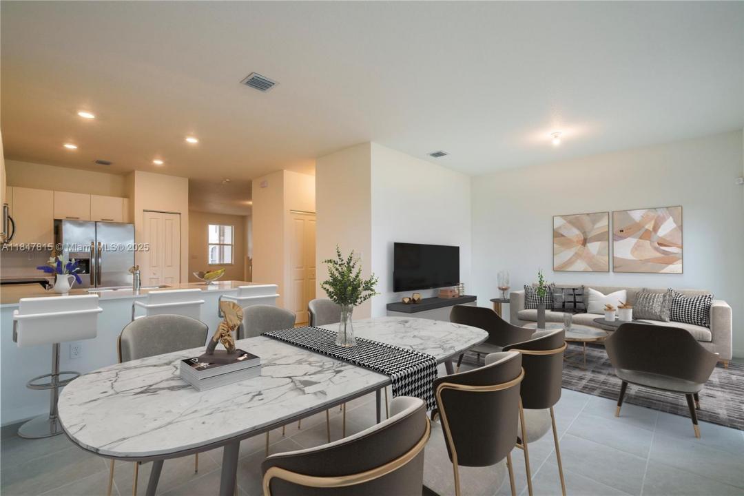 12811 NW 23rd Place, Miami, Flórida 33167, Estados Unidos
