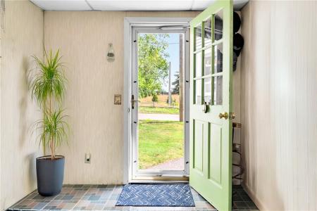 24 Schoolhouse Road, Warren, RI 02885, USA