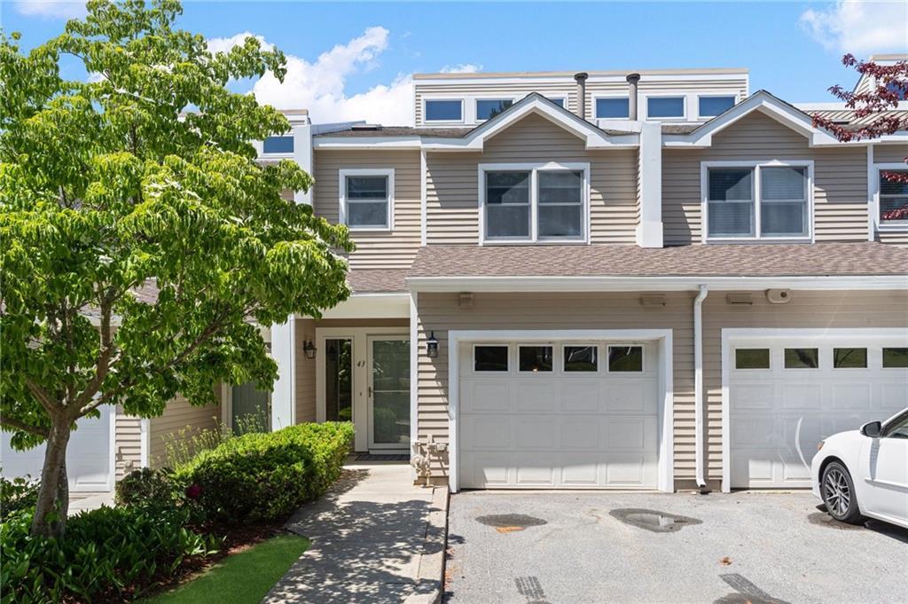 43 Lawton Brook Lane, Portsmouth, Rhode Island 02871, USA