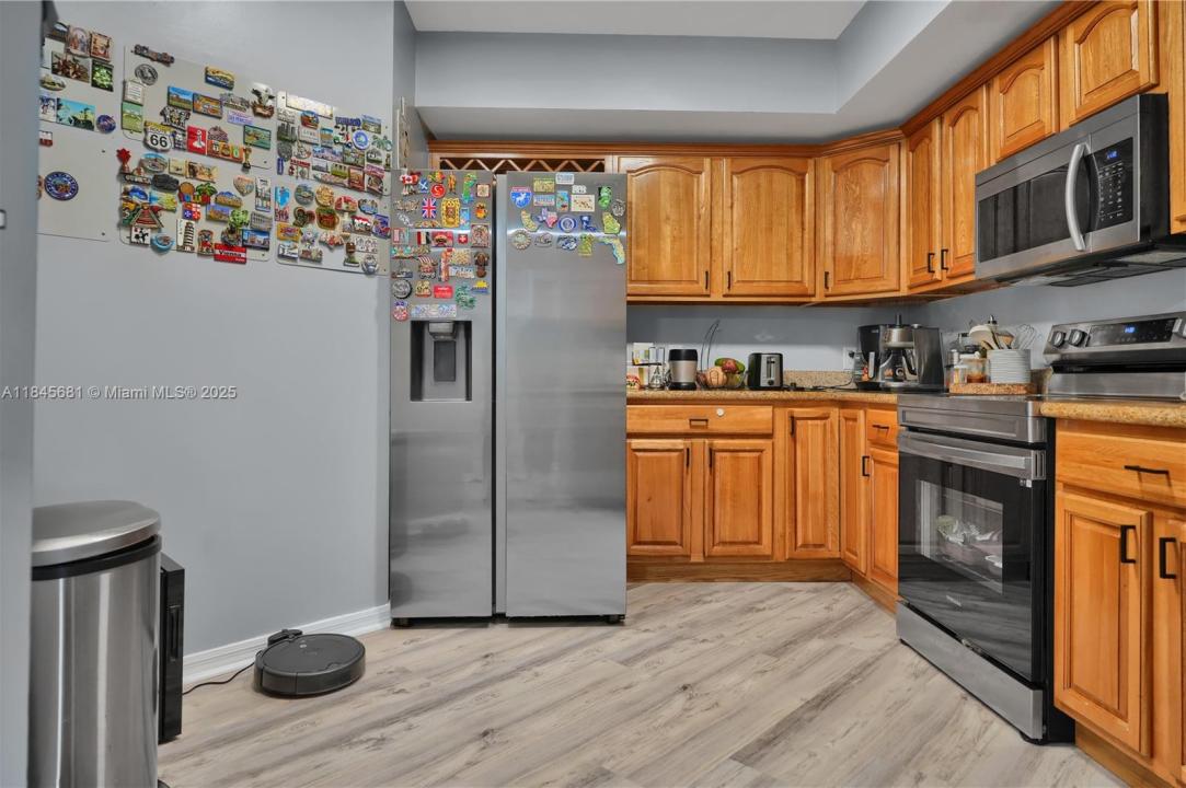 4242 NW 2nd St 804, Miami, Florida 33126, HOA KỲ