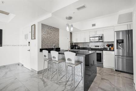 17555 Atlantic Blvd 504, Sunny Isles Beach, Florida 33160, USA