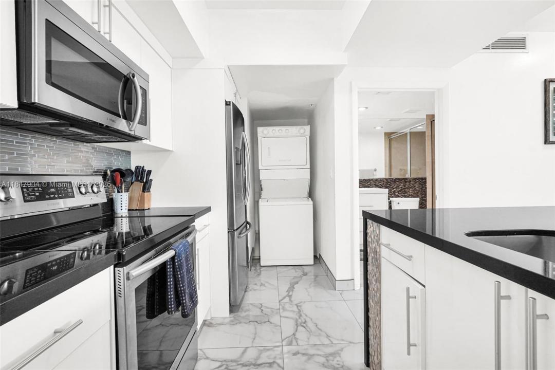 17555 Atlantic Blvd 504, Sunny Isles Beach, פלורידה 33160, ארצות הברית של אמריקה 