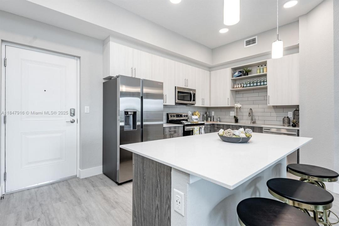 9097 NW 57th STREET 401, Tamarac, フロリダ 33351, アメリカ合衆国