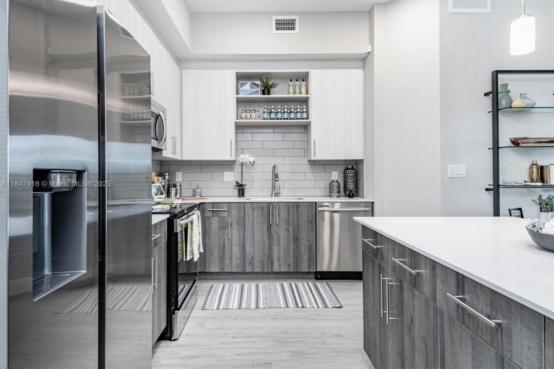 9097 NW 57th STREET 401, Tamarac, フロリダ 33351, アメリカ合衆国