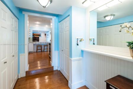 204 S Seacrest Cir, Delray Beach, Florida 33444, USA