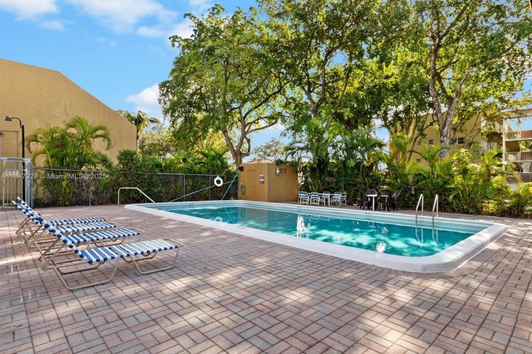 3174 N Pine Island Rd, Sunrise, Floride 33351, États-Unis