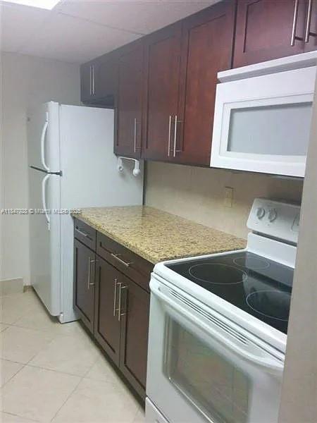 3174 N Pine Island Rd, Sunrise, Floride 33351, États-Unis
