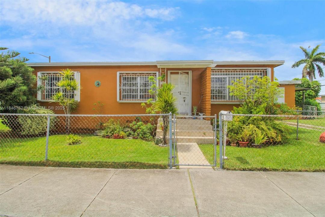 3600 NW 19th Ter, Miami, Florida 33125, Stati Uniti