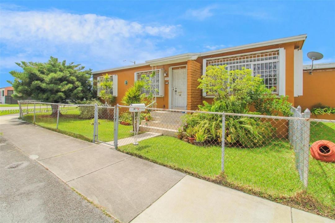 3600 NW 19th Ter, Miami, Florida 33125, Stati Uniti
