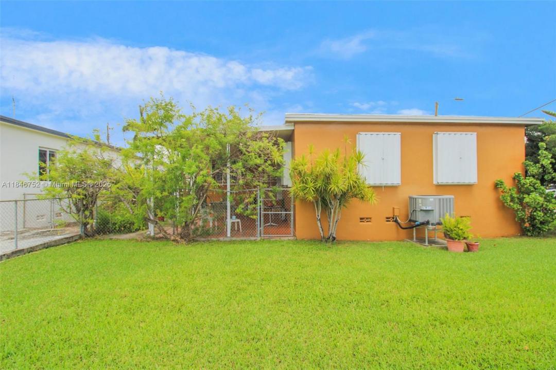 3600 NW 19th Ter, Miami, Florida 33125, Stati Uniti