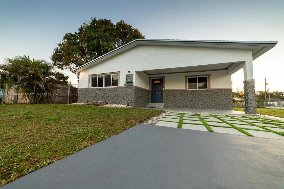 226 NW 6th Ave, Dania Beach, Florida 33004