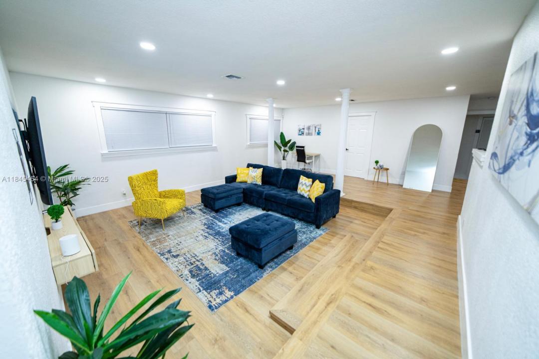 226 NW 6th Ave, Dania Beach, Florida 33004