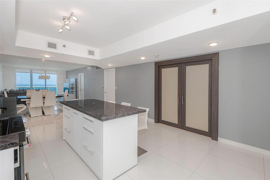 1850 S Ocean Dr 2702, Hallandale Beach, Floride 33009, États-Unis