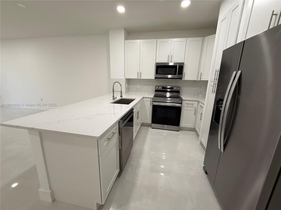 8132 SW 17th Ct, North Lauderdale, פלורידה 33068, ארצות הברית של אמריקה 