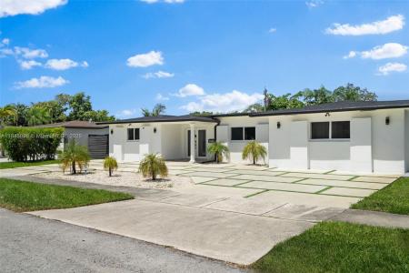 20600 NE 22nd Ct, Aventura, Florida 33180, USA