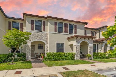 10104 SW 228th Ter, Miami, Florida 33190, USA