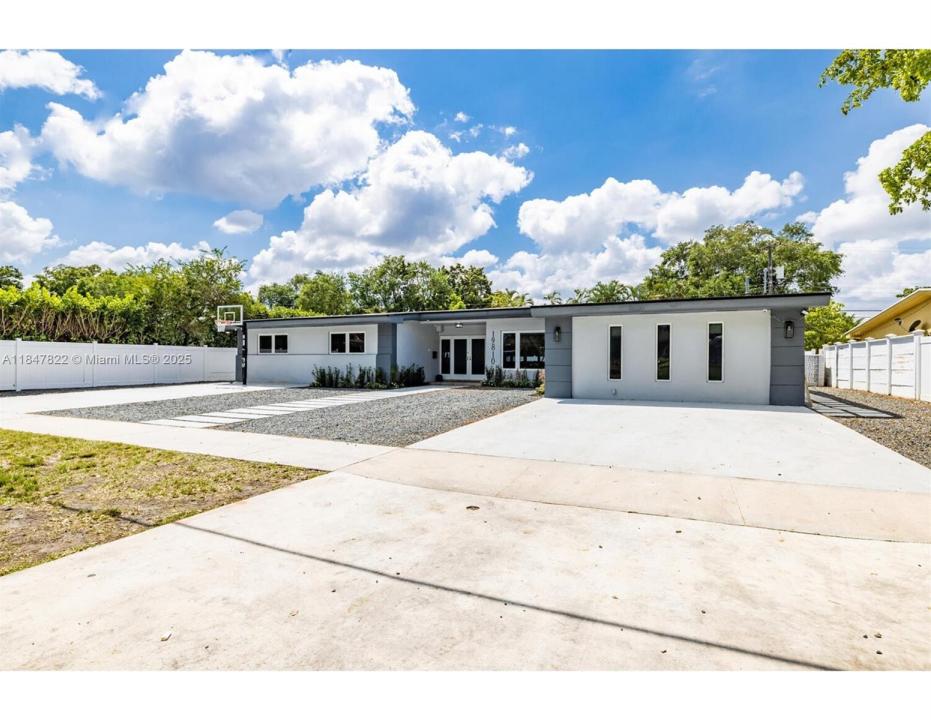 19810 NE 22nd av, Miami, Flórida 33180, Estados Unidos