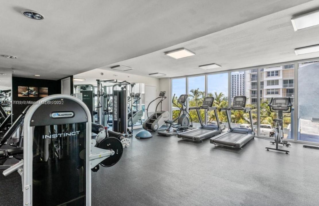 1881 79th St Cswy 404, North Bay Village, فلوريدا 33141, الولايات المتحدة