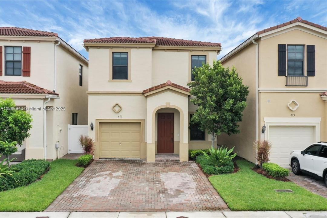 673 NE 191st St, Miami, Флорида 33179, Соединенные Штаты