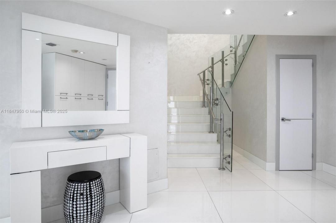 1830 S Ocean Dr 5102, Hallandale Beach, Florida 33009, Stati Uniti