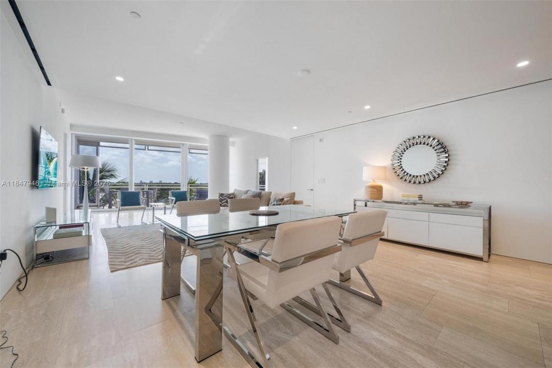 9001 Collins Ave S-406, Surfside, Floride 33154, États-Unis