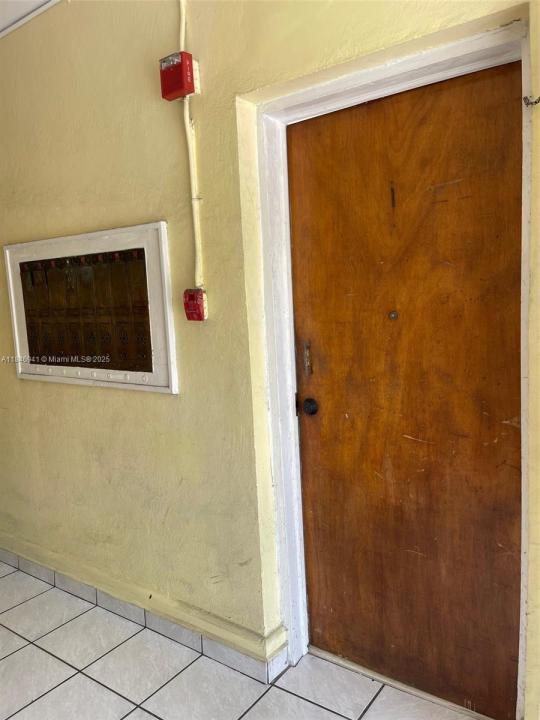 139 NW 17th Pl 1, Miami, Florida 33125, Stati Uniti