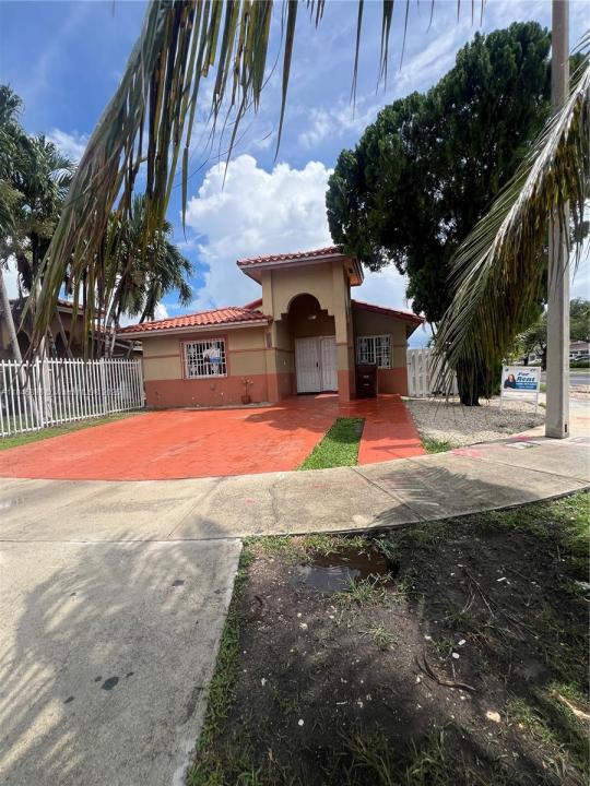 3192 W 70th St 3192, Hialeah, Floride 33018, États-Unis