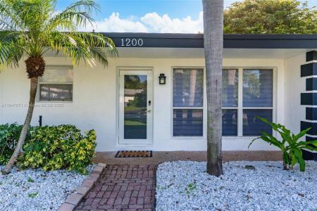 1200 NE 27th Way, Pompano Beach, Florida 33062, USA