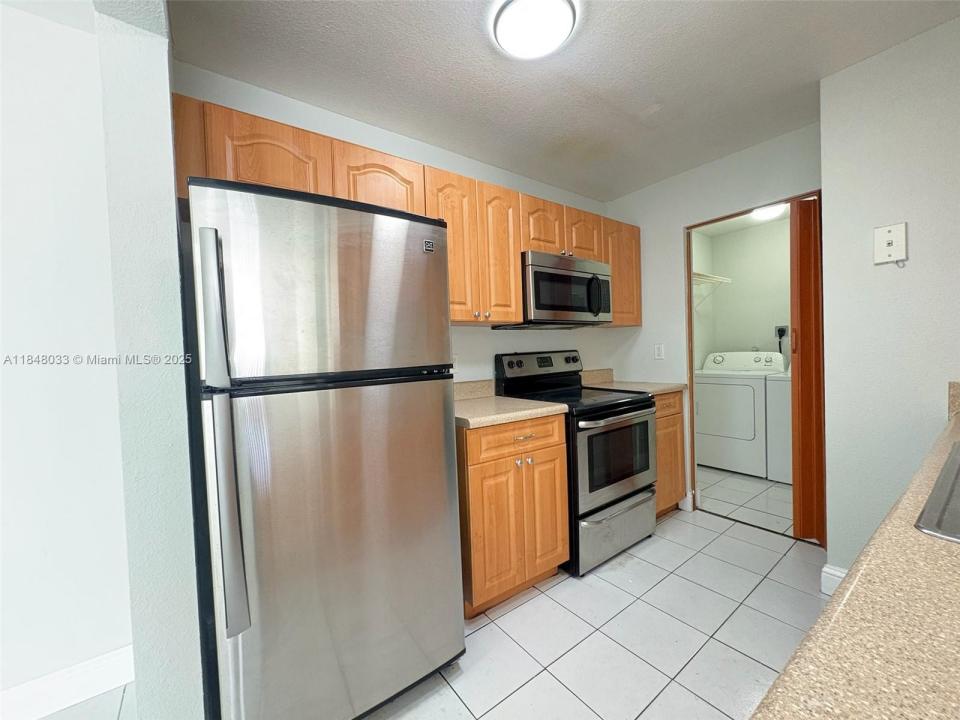 2842 NW 55th Ave 2C, Lauderhill, Flórida 33313, Estados Unidos