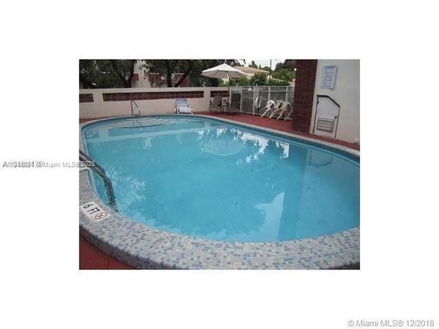 680 Miller Dr W402, Miami Springs, פלורידה 33166, ארצות הברית של אמריקה