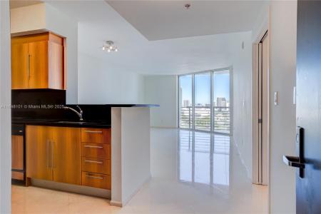 325 S Biscayne Blvd 2418, Miami, Florida 33131, USA