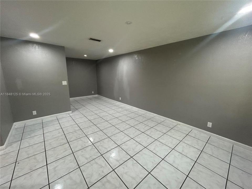 5321 NW 21st Ct. A, Lauderhill, פלורידה 33313, ארצות הברית של אמריקה