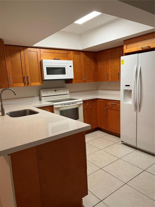 7407 NW 76th Ct 7409, Tamarac, Floride 33321, États-Unis